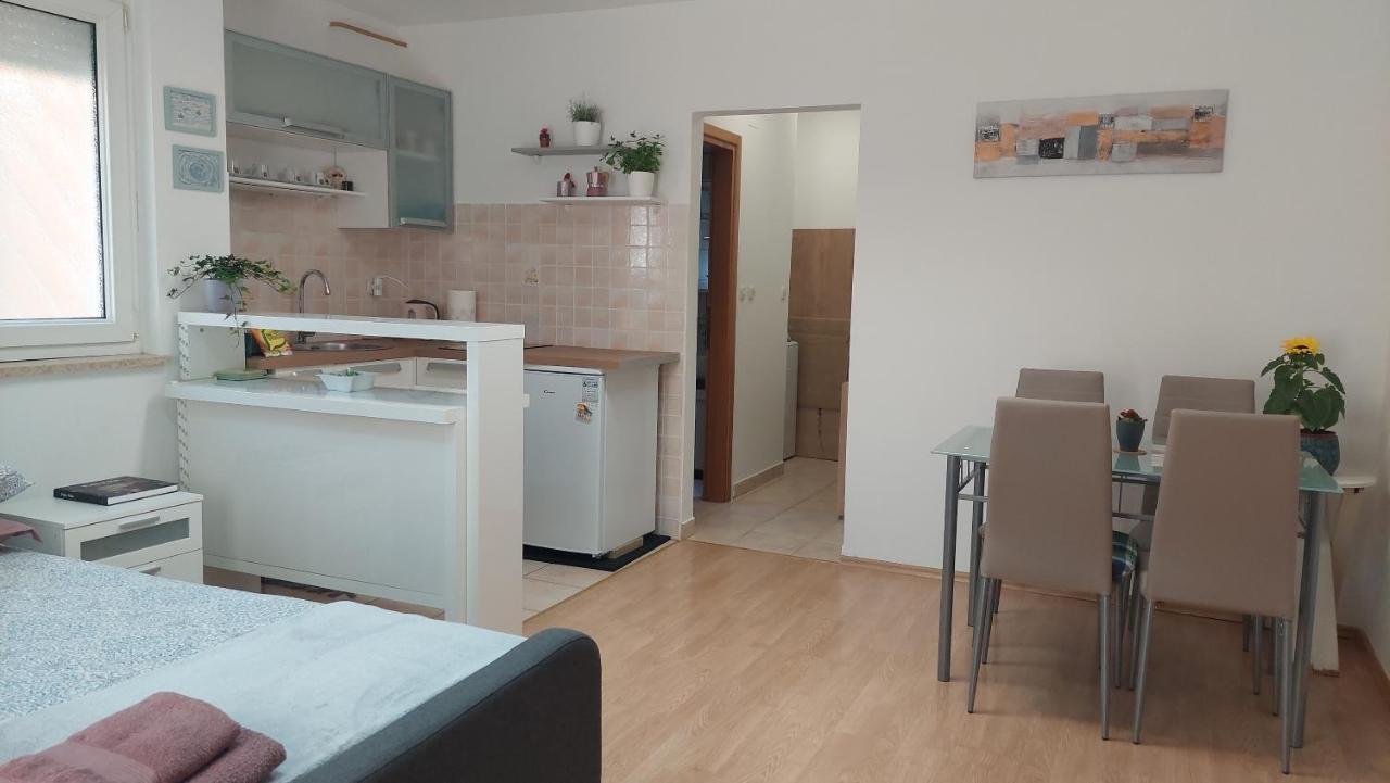 Studio 7Even Ground Floor Пула Экстерьер фото